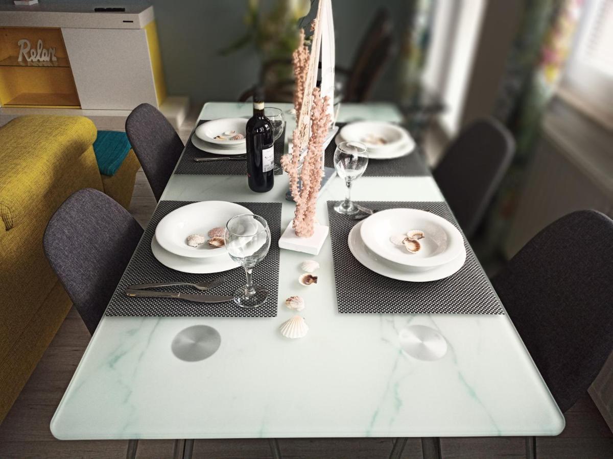 Darlowko Apartament Morski XI ดาร์โวโว ภายนอก รูปภาพ